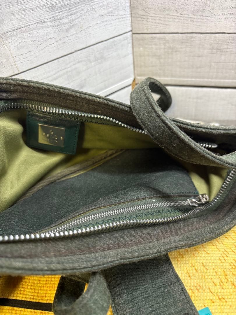 FENDI マンマバケットバッグ　グリーン