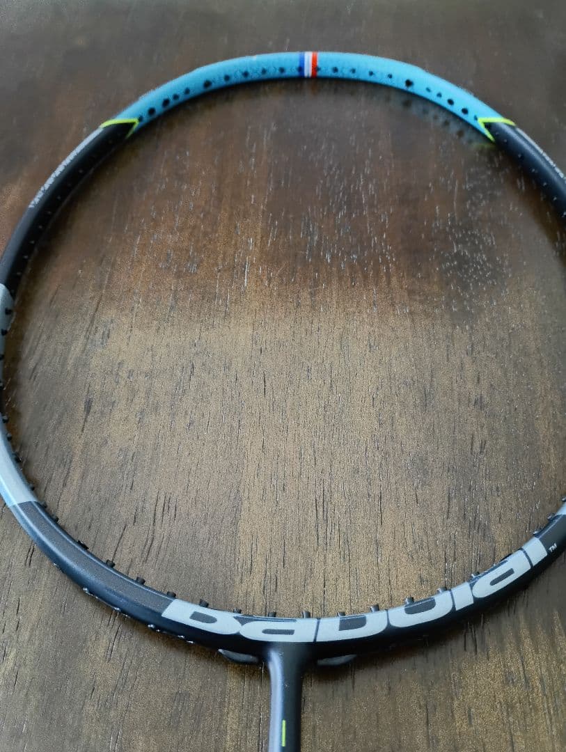 バボラ　アディダス　バドミントンラケット　2本