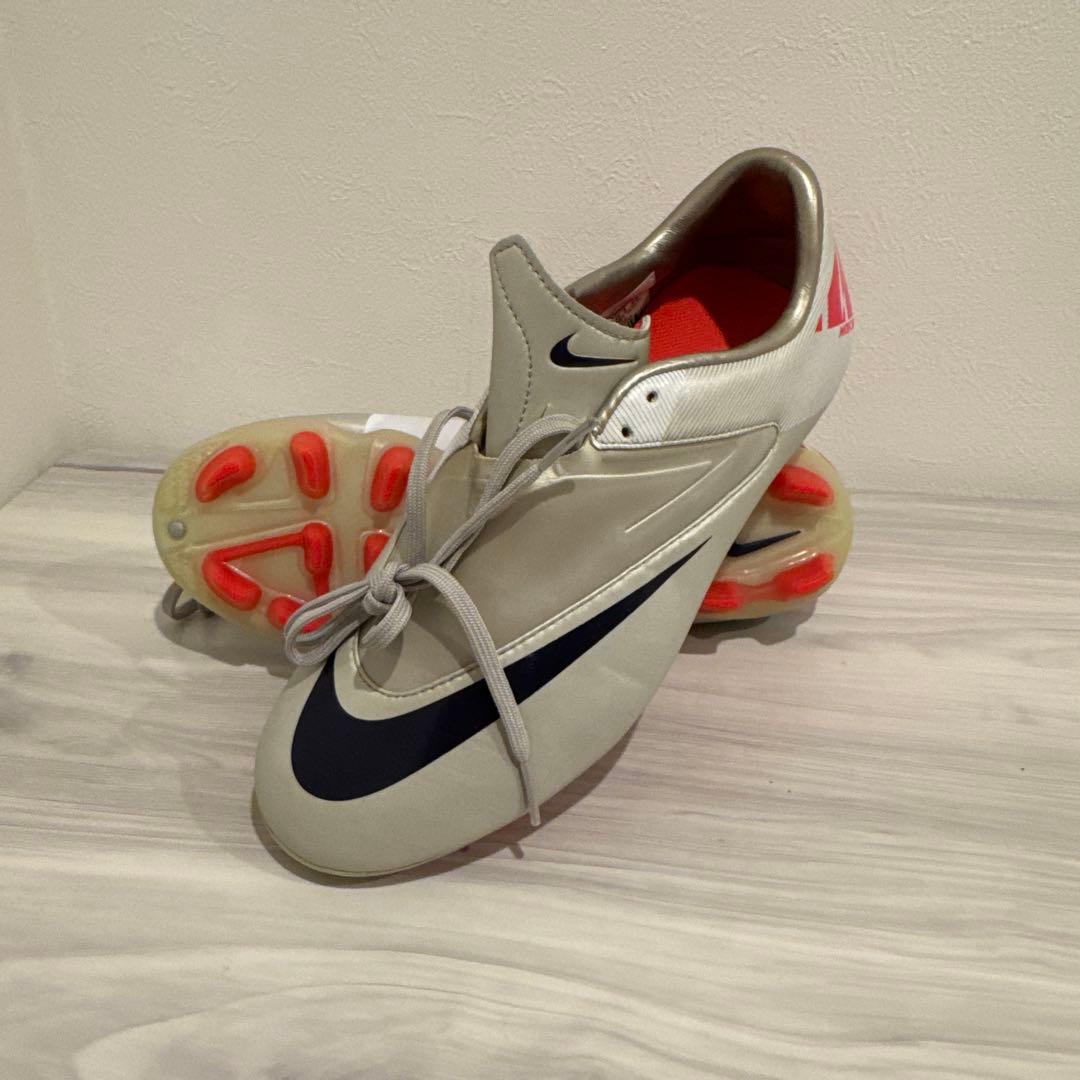 サッカー　NIKE スパイク　ナイキ マーキュリアル グライド