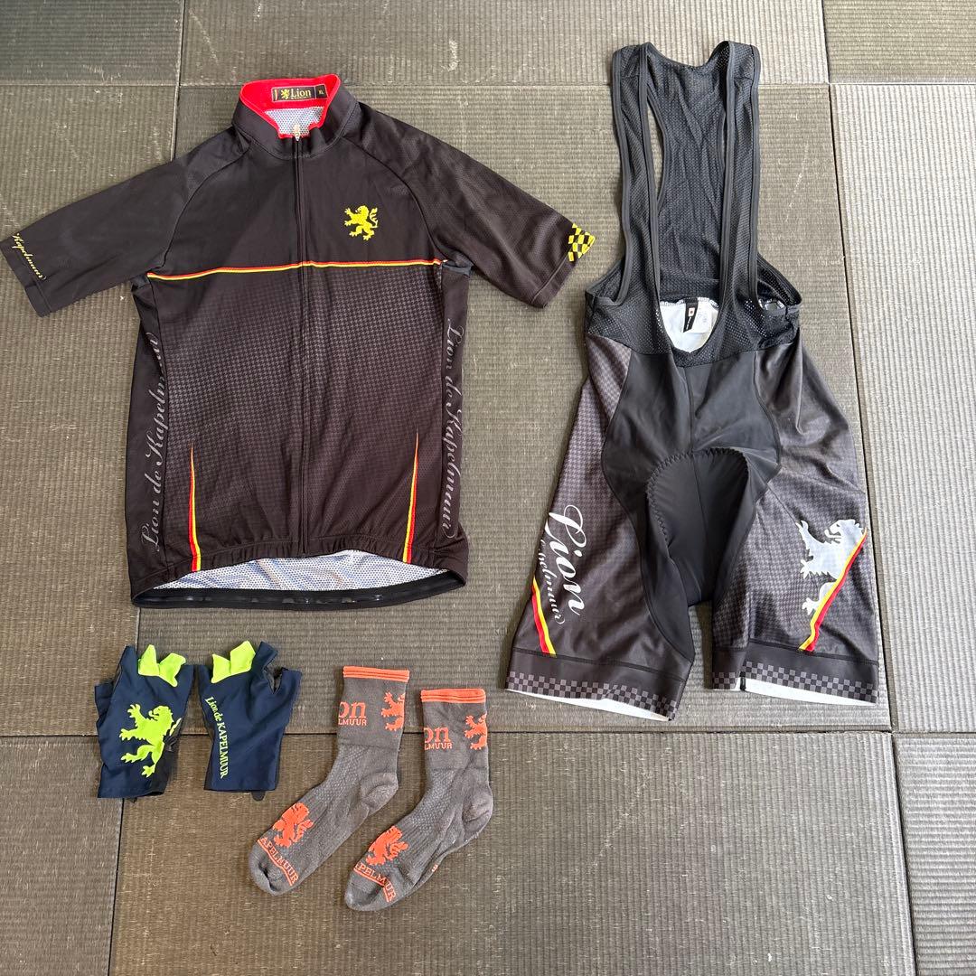 XLサイズ Lion de KAPELMUUR ジャージ、ビブのセット