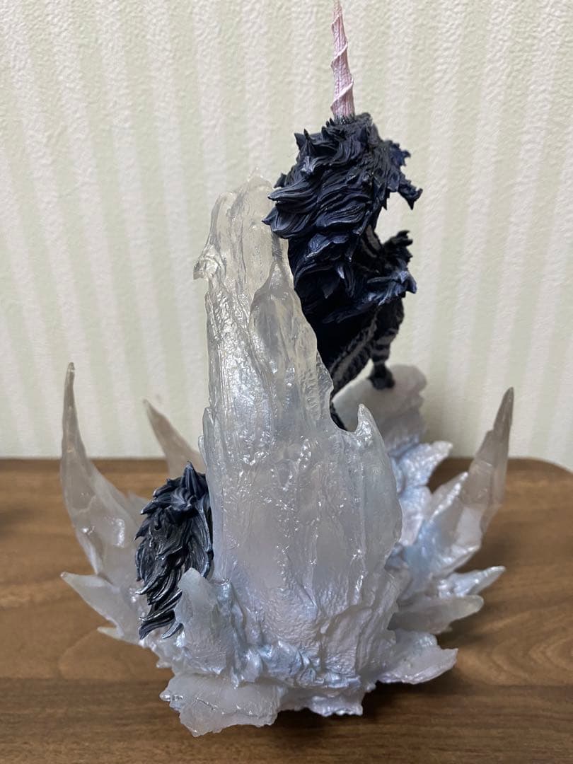 麒麟　亜種　クリエイターズモデル　フィギュア　CAPCOM