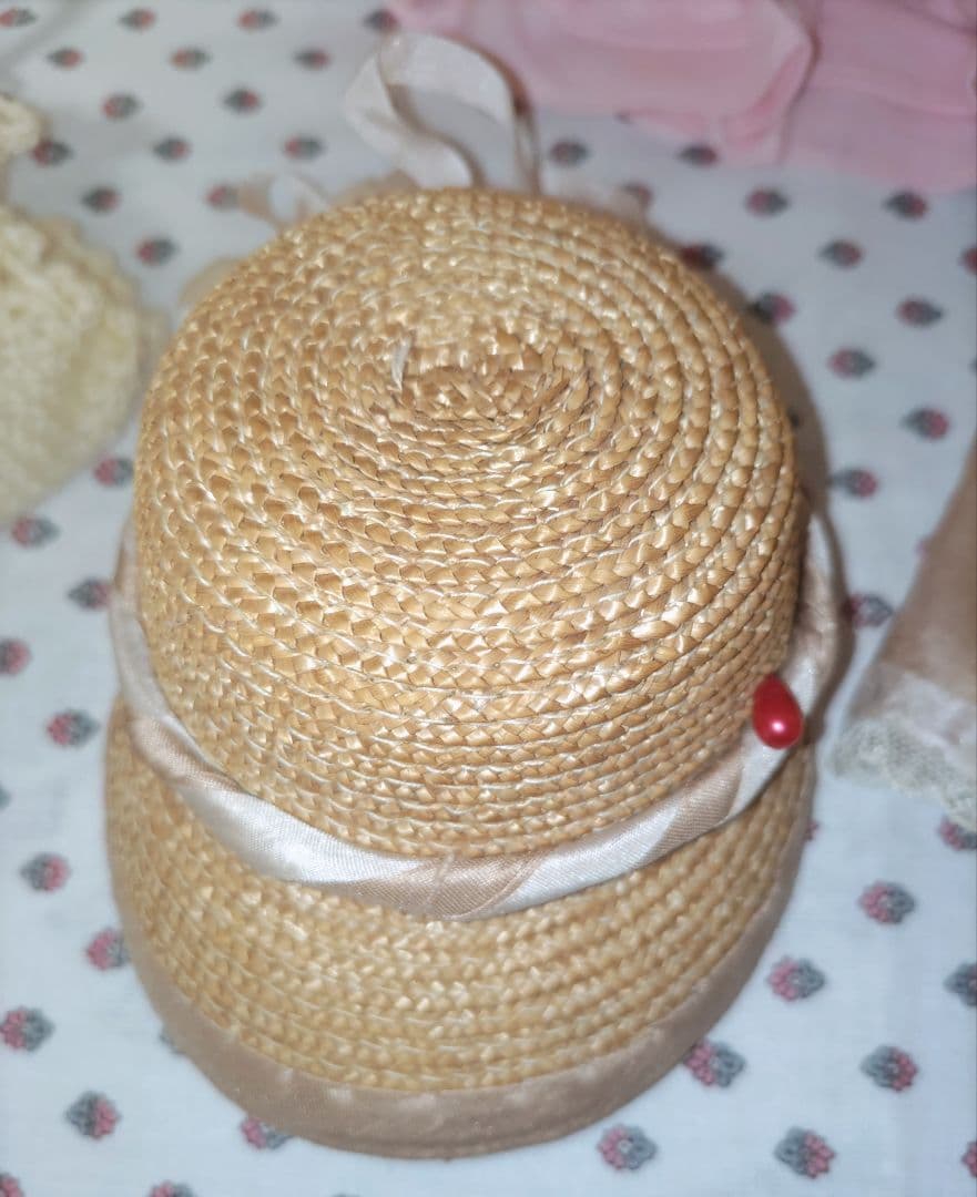 海外作家様ビスクドール約30センチ☆ボディは木製☆可愛いお顔です。