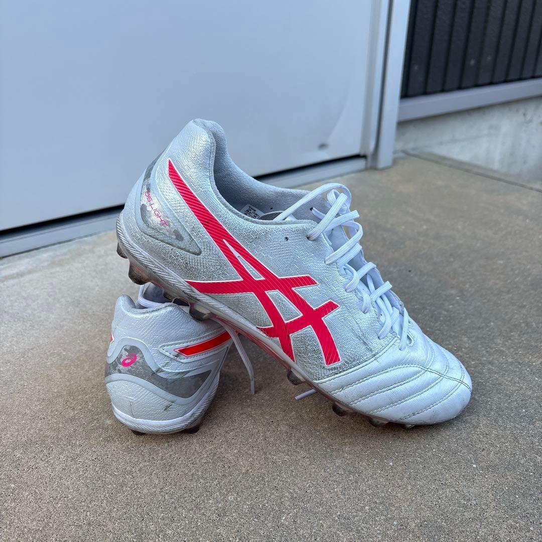 サッカースパイク　アシックス DS LIGHT PRO AG