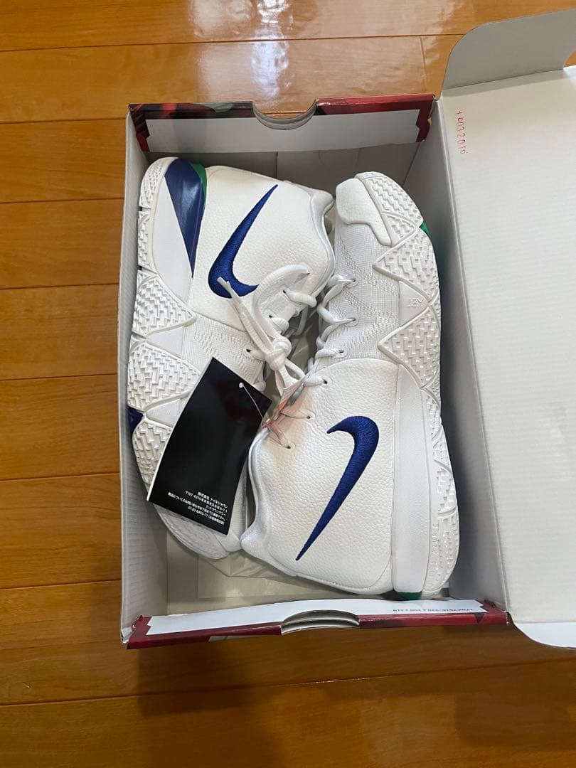 NIKE ナイキ　カイリー4 kyrie4 バッシュ　バスケ