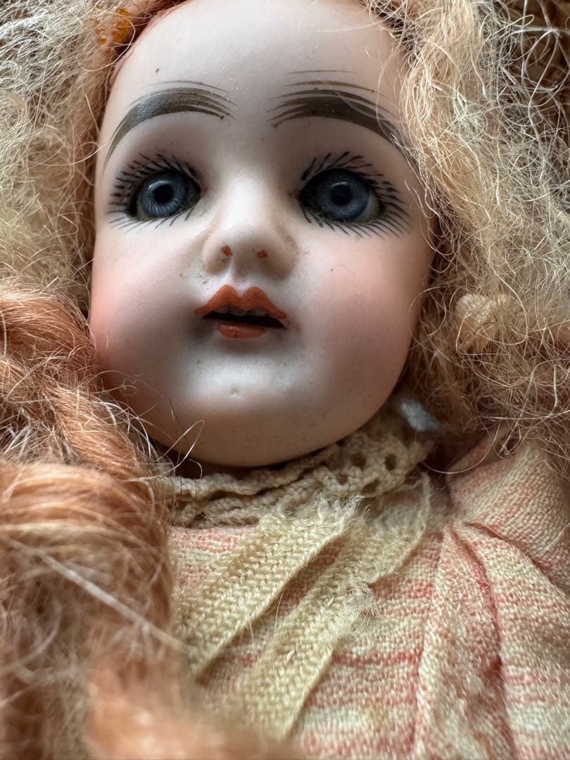 アンマークド、アーリーケストナー アンティークビスクドール ストローハット付き