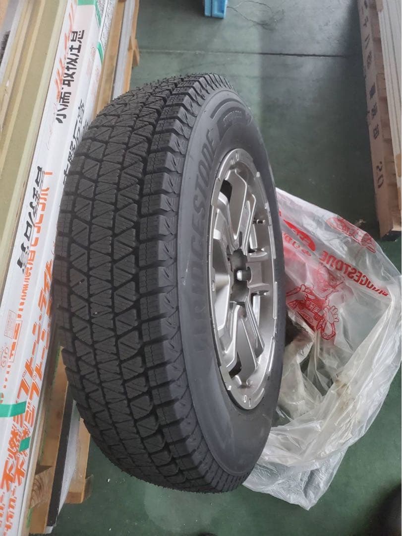 タイヤ・ホイール BRIDGESTONE BLIZZAK DM-V3 175/80R16