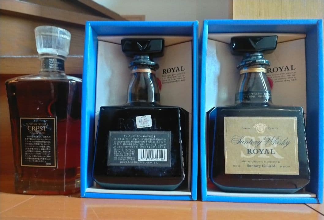 サントリー　ローヤル黒ラベル12年＆山崎15年モルト使用ボトル＋クレスト12年