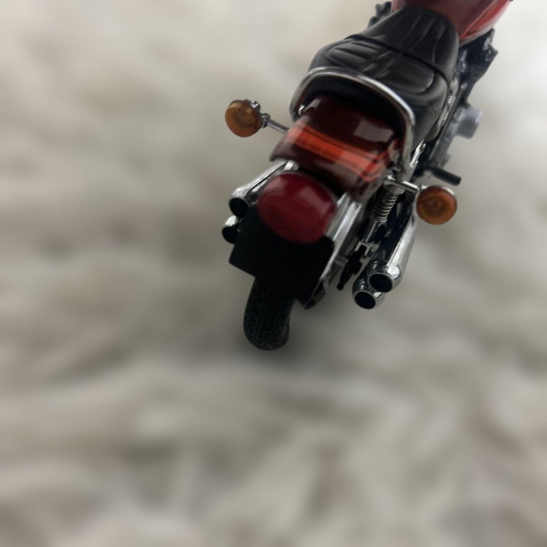 オートバイ・バイク MINICHAMPS Kawasaki Z1 900 1972 1:12
