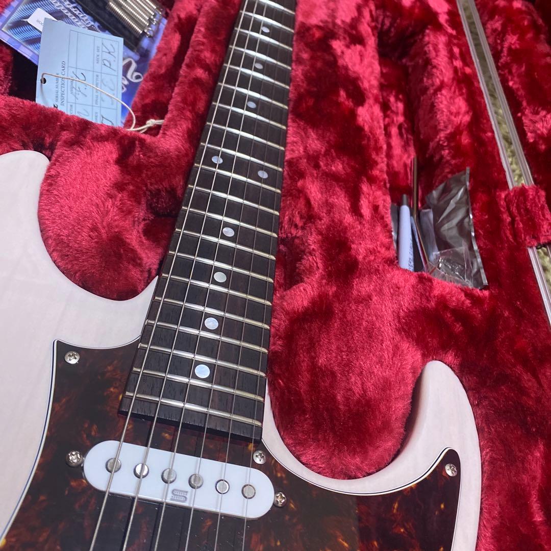 Ibanez AZ2204N AWD ストラト　stratocaster