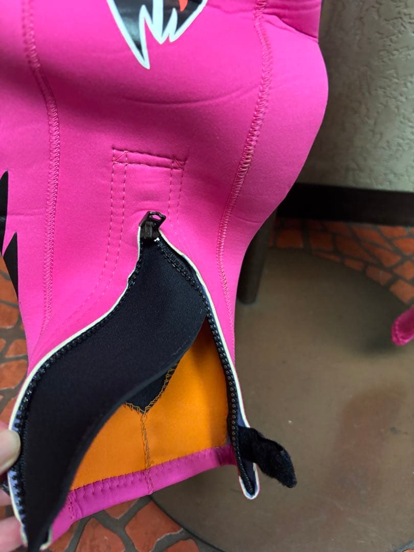 女性用　モビーズ(mobbys)ツーピース　ウエットスーツ　手袋と靴付き