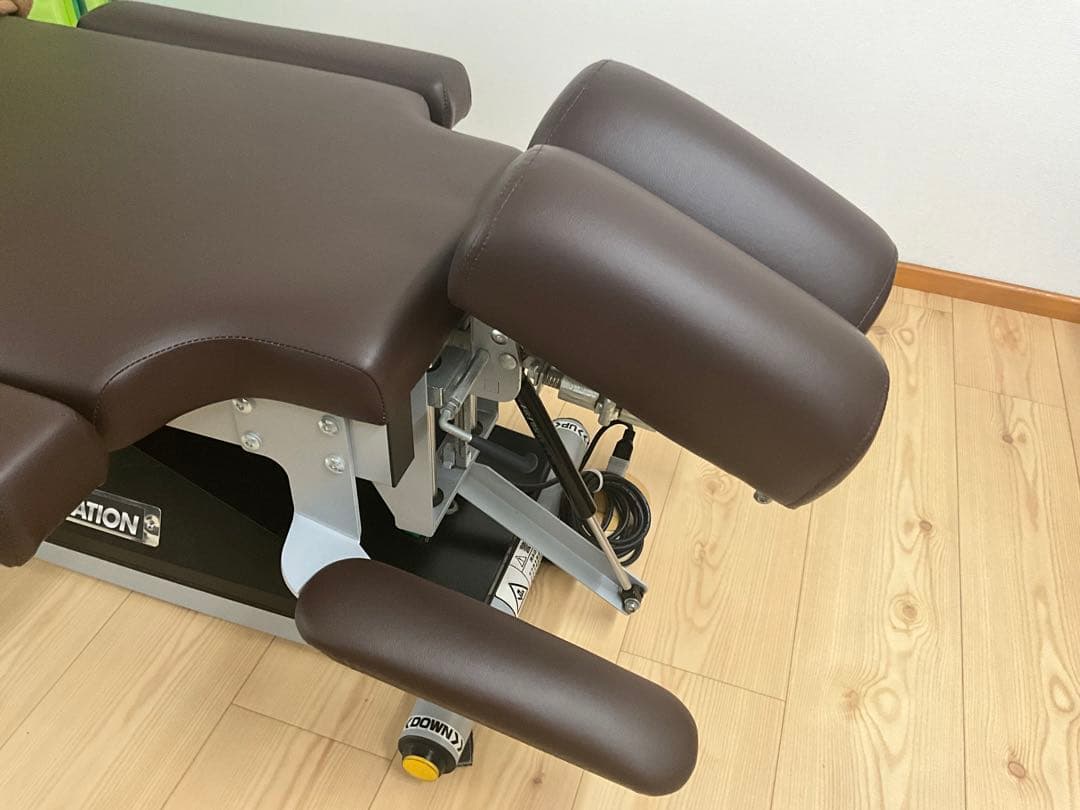 ESAKI MARKS III　昇降 カイロベッド新品張り替え済み