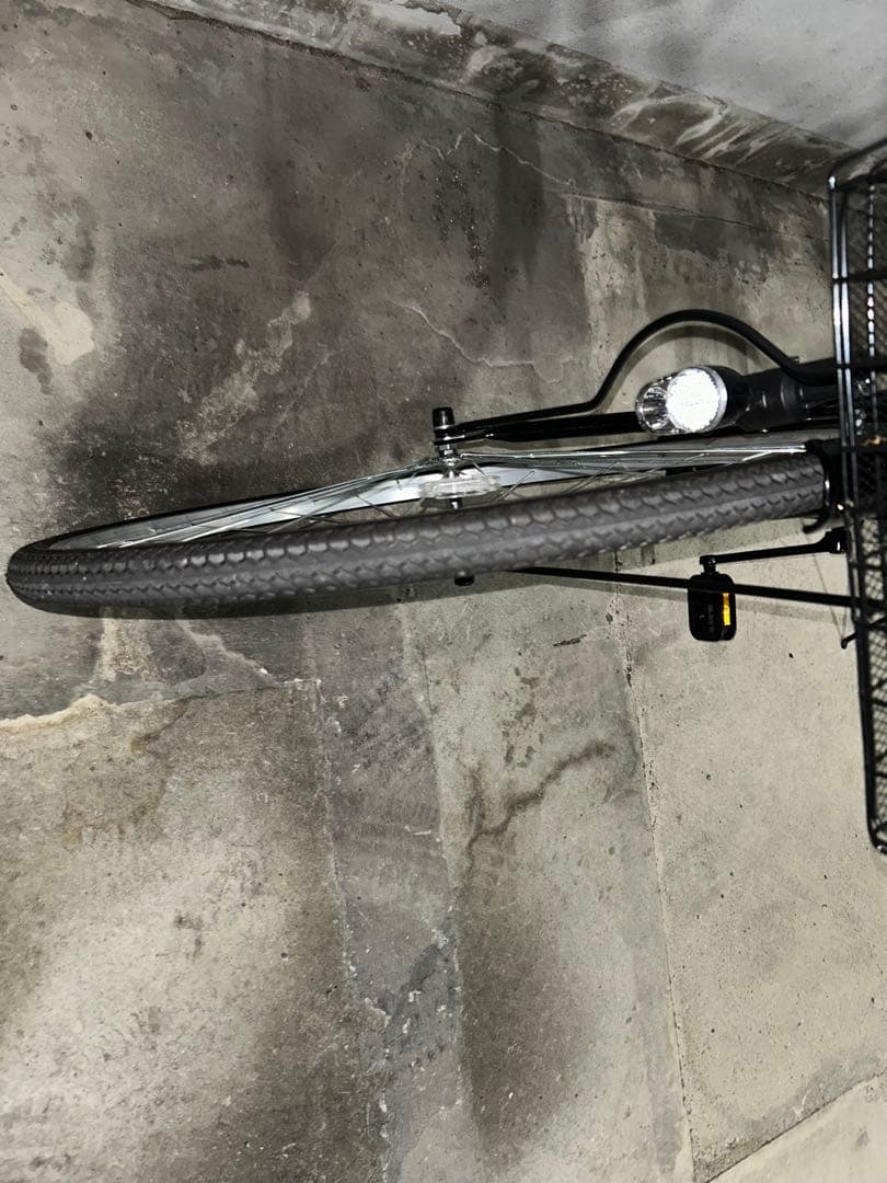 【ダースー】黒いシティサイクル 27インチ 前バスケット付き