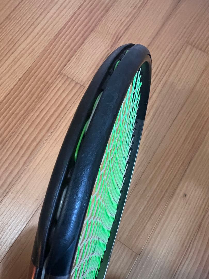Wilson Blade V8 100 300g G2テニスラケット