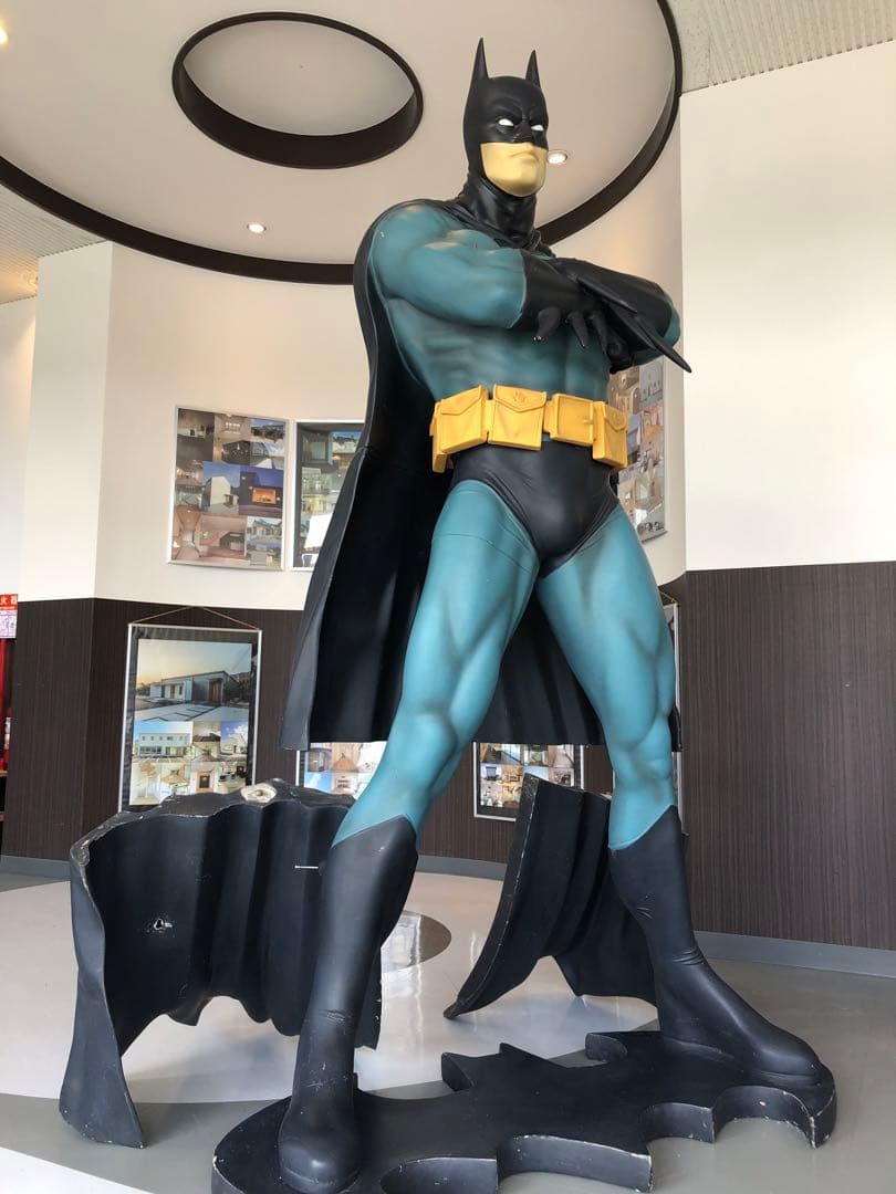 バッドマン等身大フィギュア