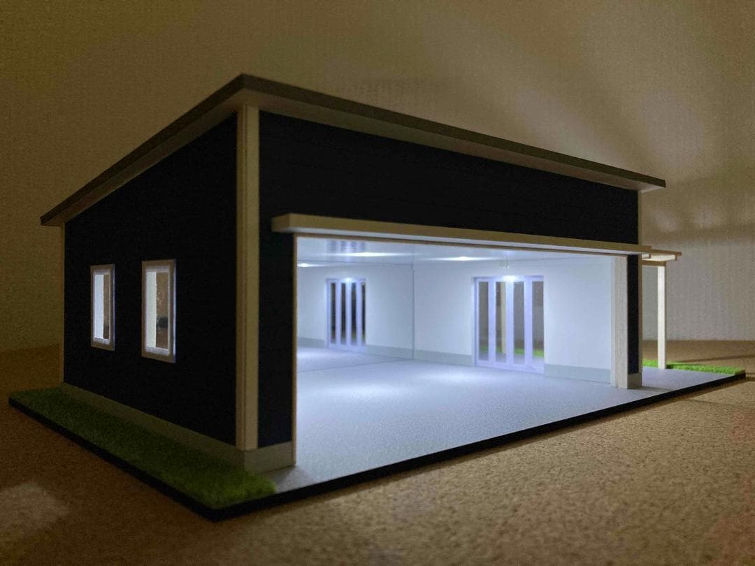 ミニカー用ジオラマ：1/43 木造パーゴラ付ガレージ（ダークブルー）ミラー貼り