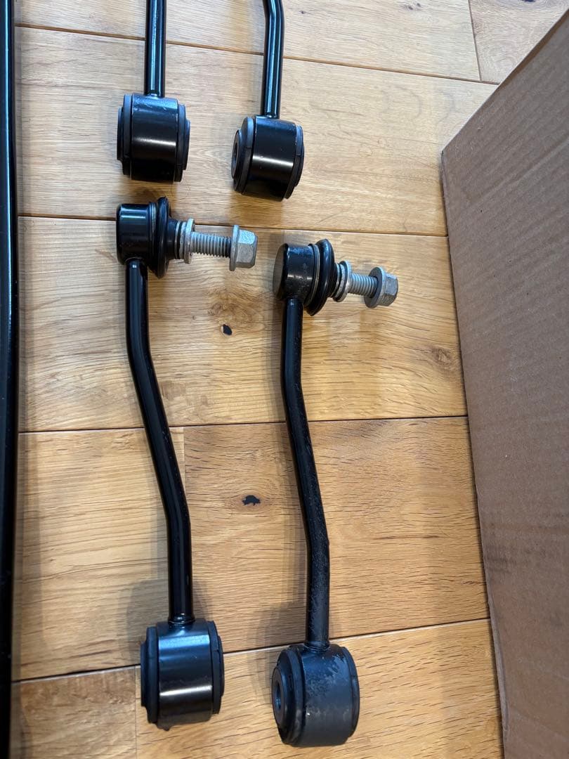 ゆっぴーラングラーJL2.0右　モパー純正2インチリフトアップキットFOX