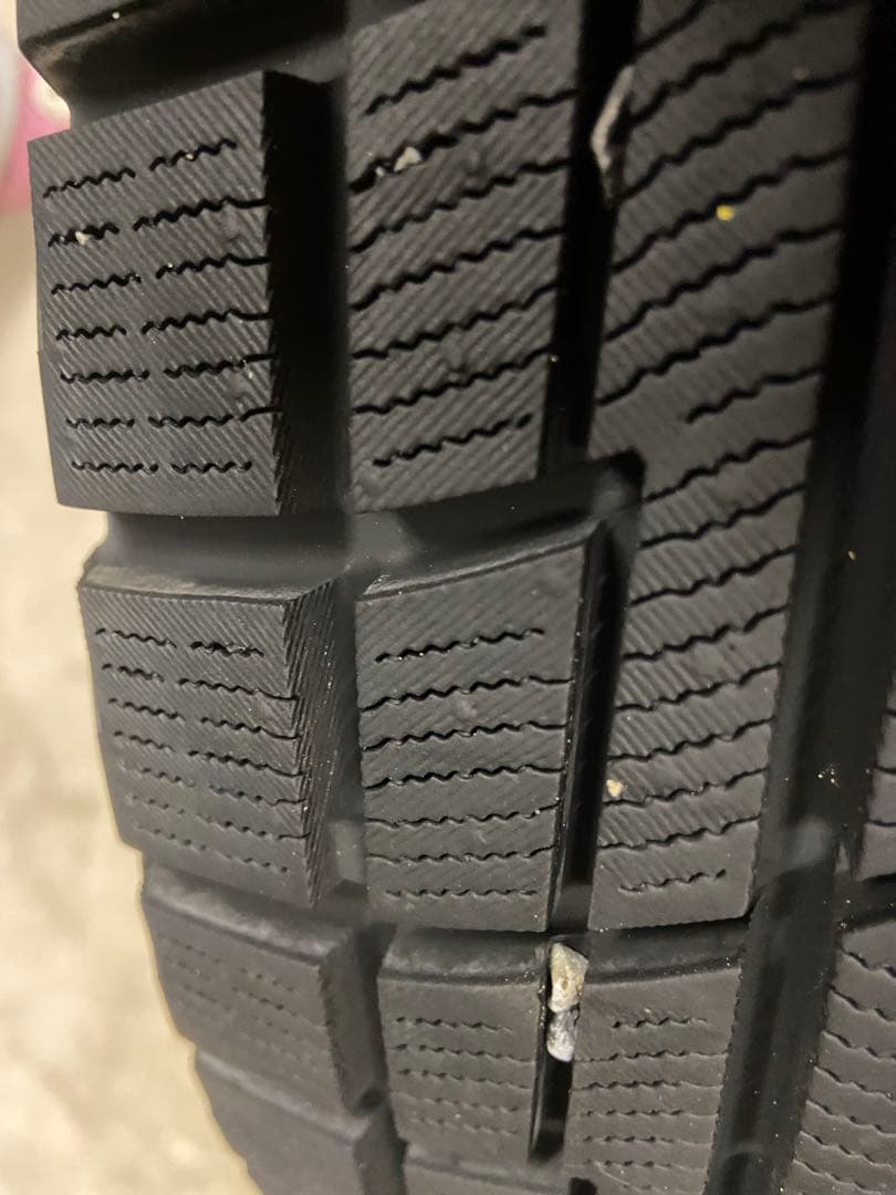 送料込み　15インチ　スタッドレスタイヤとホイールセット