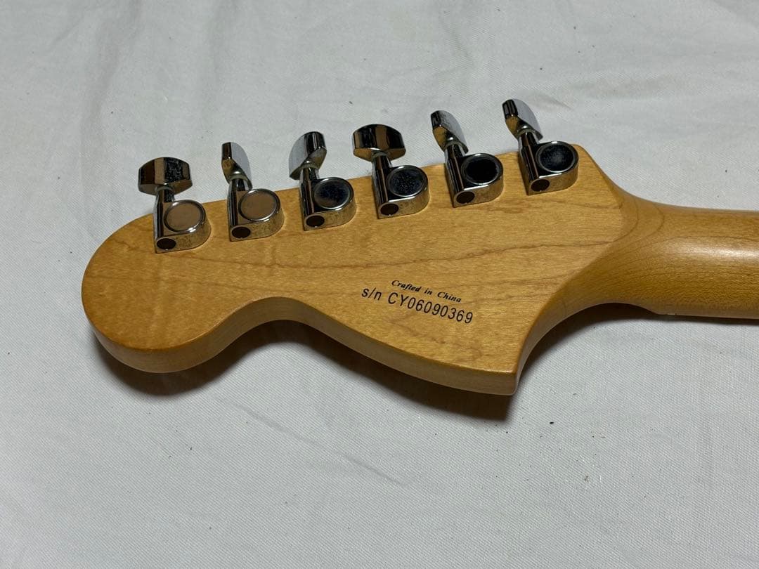 u*a様 Squier by Fender エレキギター　ソフトケース付1916