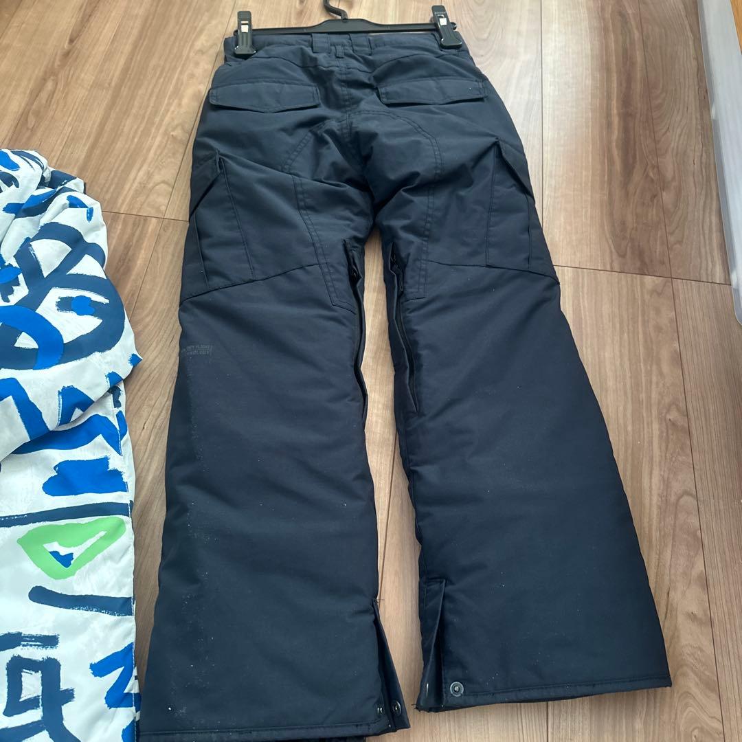 QUIKSILVER スキー　スノボー　ウエアー　キッズ10(140cm) 冬用