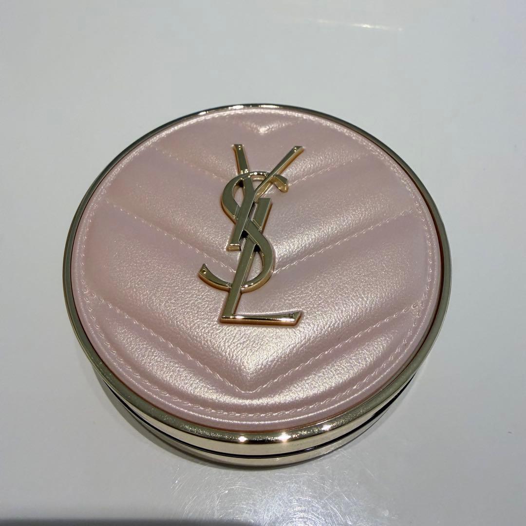 サンローラン TOUCHE ECLAT GROW-PACT CUSHION