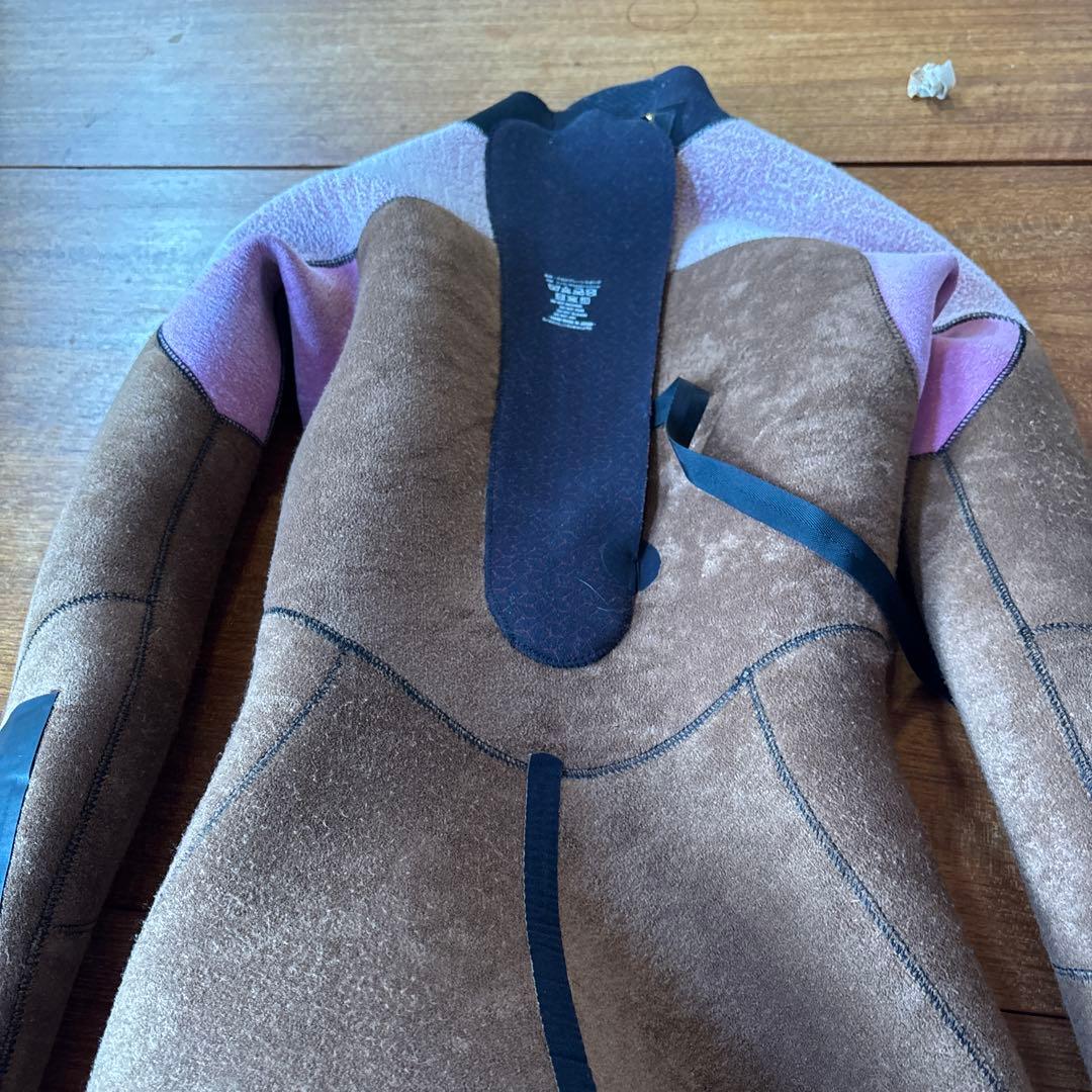 オーダーほぼ新品　セミドライスーツ ブラック・ホワイト