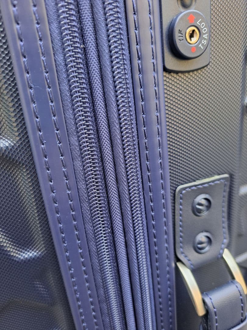 【新品未使用】  キャリースーツケース Lサイズ