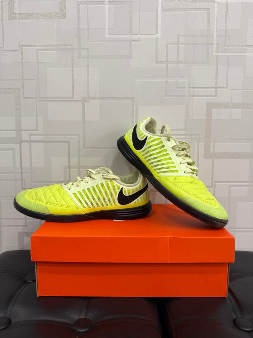 Nike フットサルシューズ NIKE LUNAR GATO ll 27.5