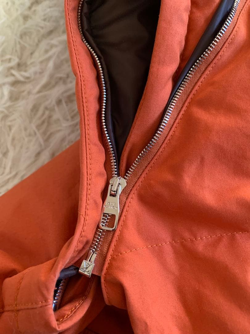 希少　LOUIS VUITTON 2WAY オレンジ ダウンジャケット　ベスト