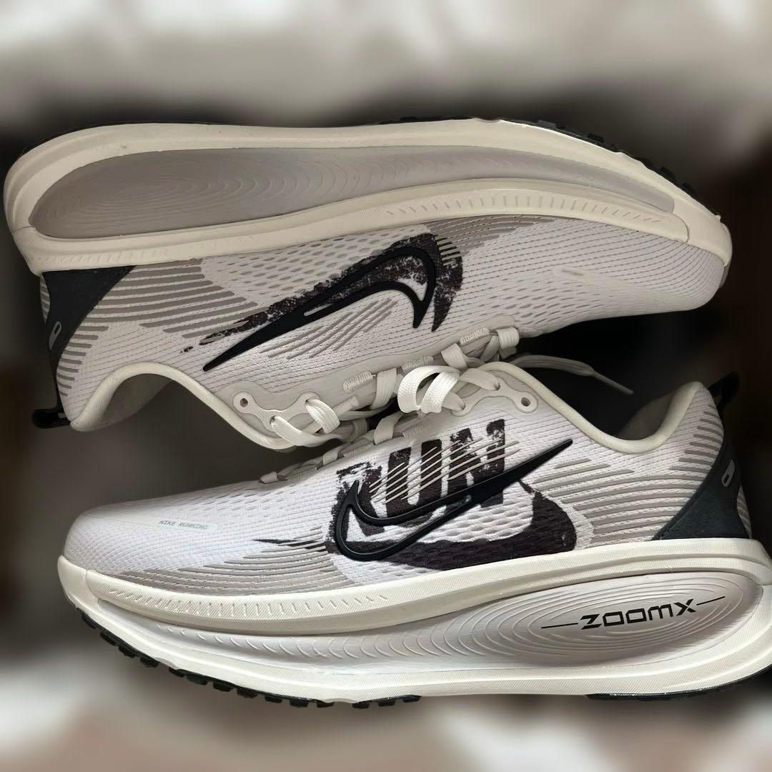 スパイク・シューズ Nike VOMERO 18 RUN 25.5cm