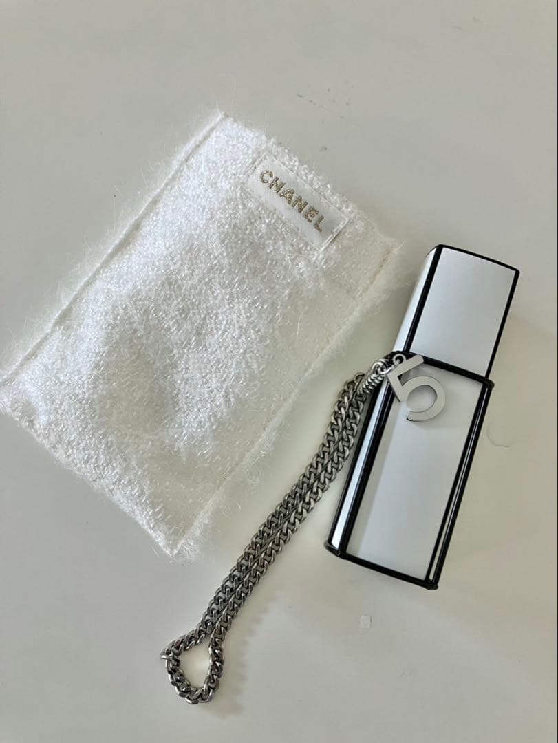 CHANEL N°5 ホリデー チェーン付き