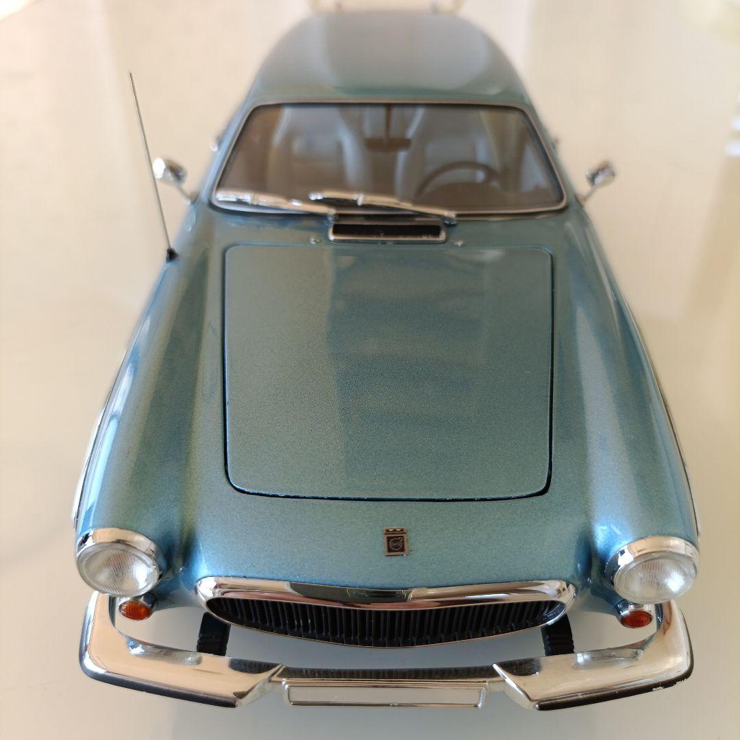 ミニチャンプス製　ボルボ P1800 ES ブルー