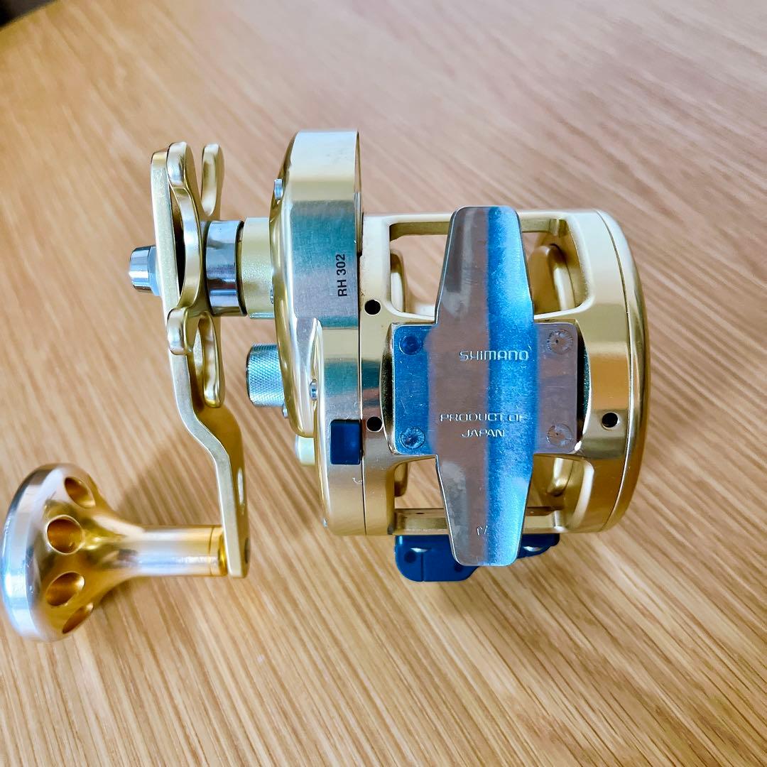 美品　シマノ　スコーピオン オシアジガー 2000P リール