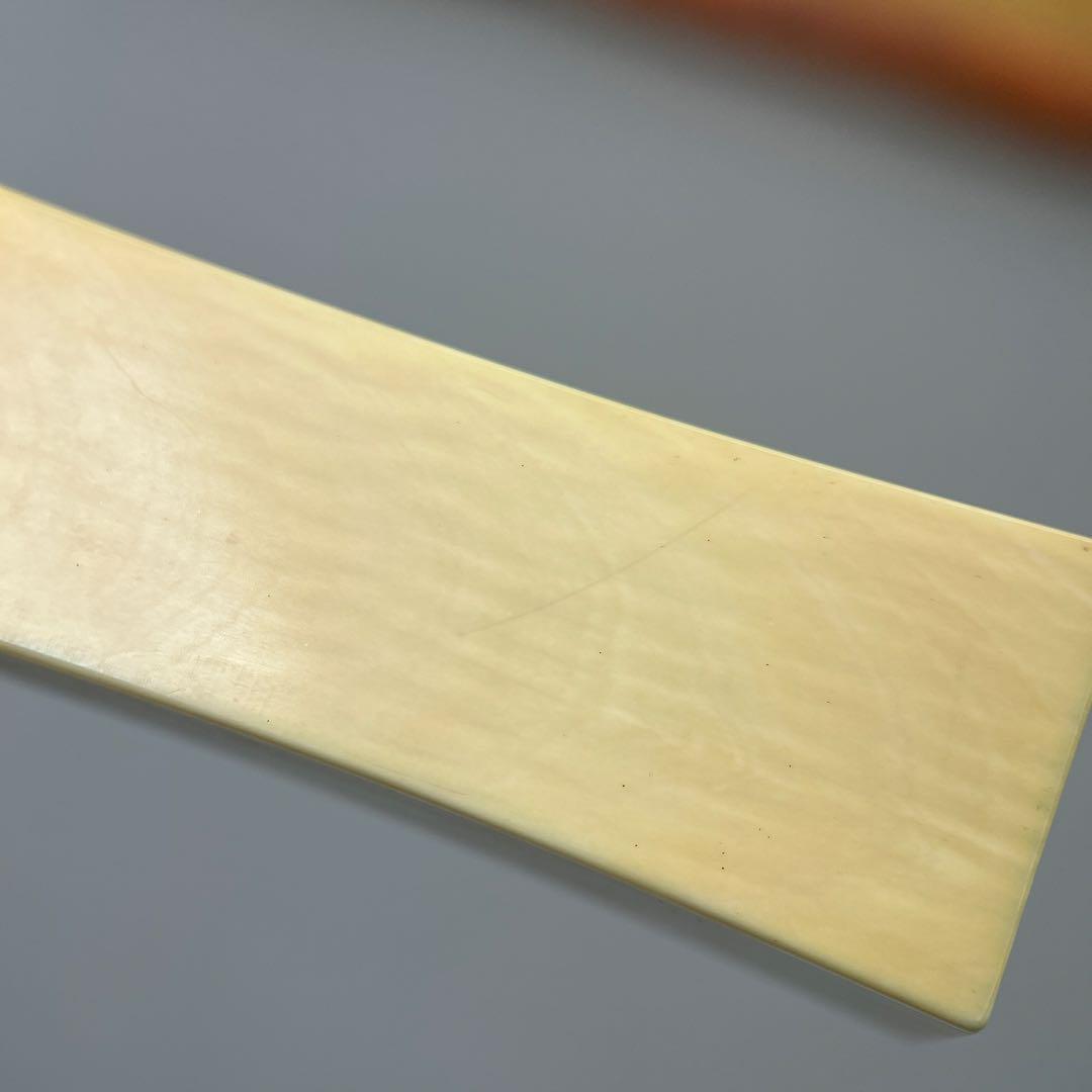 天然素材三味線バチ 専用ケース付きB008