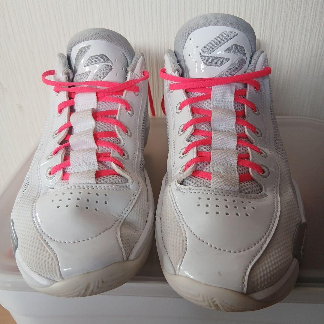 バスケットボールシューズ ホワイト/ピンク 箱無し
