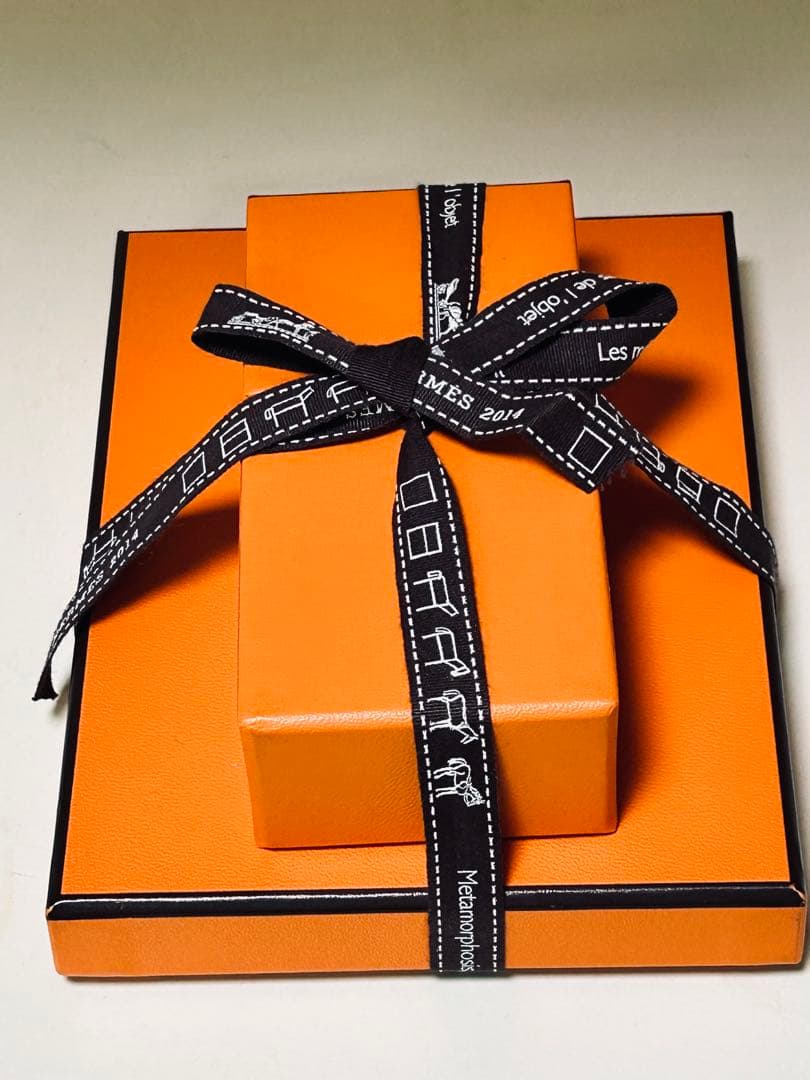 HERMÈS レッド メモ帳(付け替えリフィル付)