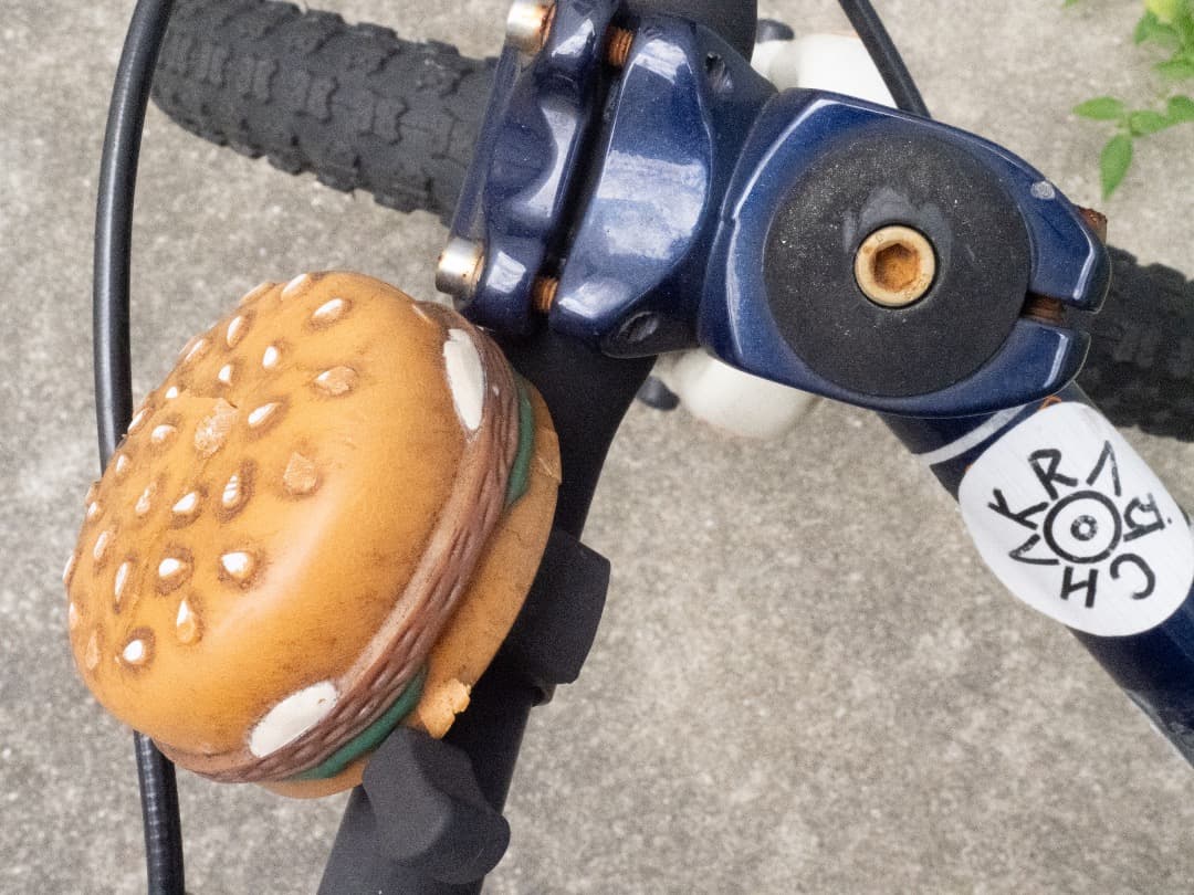 ヨツバサイクル18インチ キッズバイク ネイビー