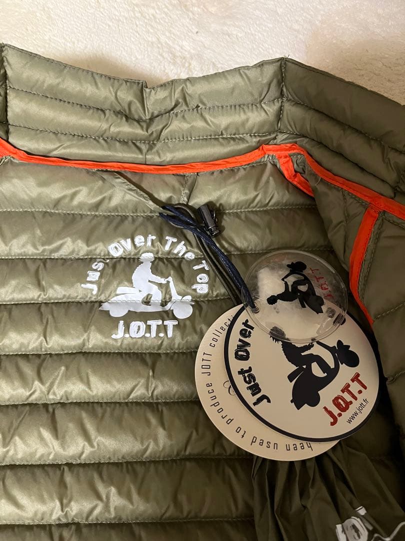 【未使用品】J.O.T.T オリーブ ダウンジャケット 軽量