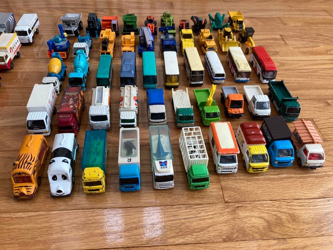 トミカ100台セット 多種多様 1台あたり100円以下！