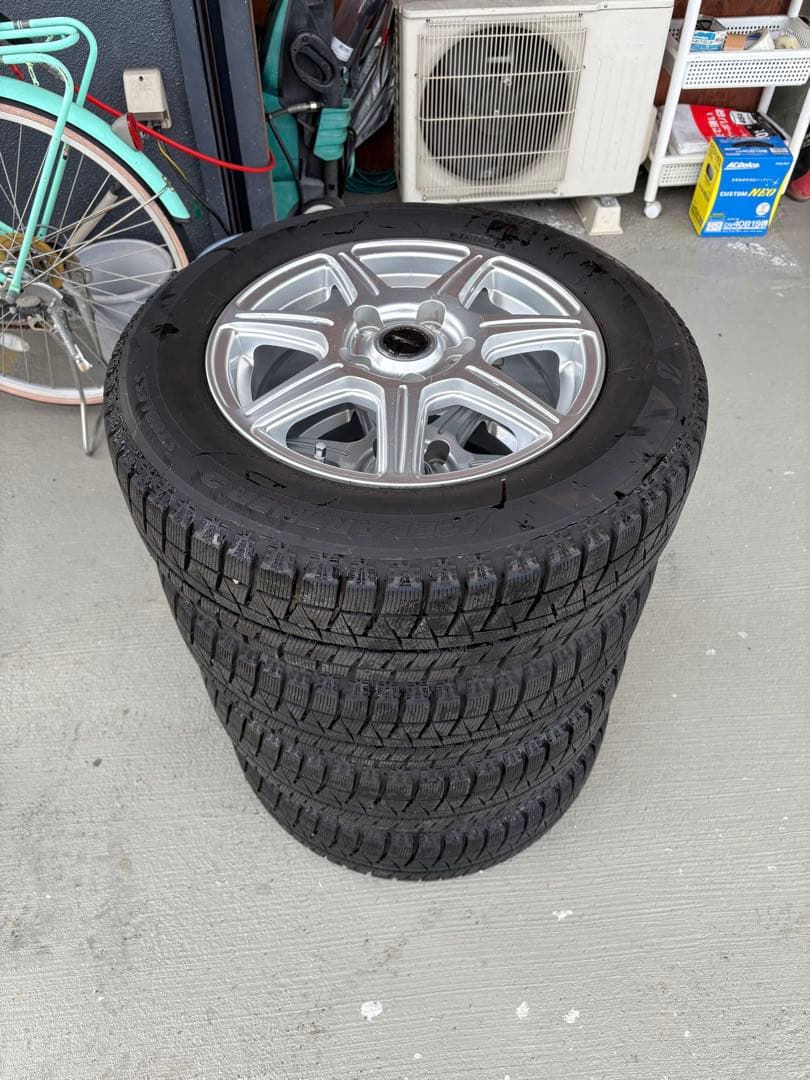 195/65R15ブリジストンスタッドレスタイヤ