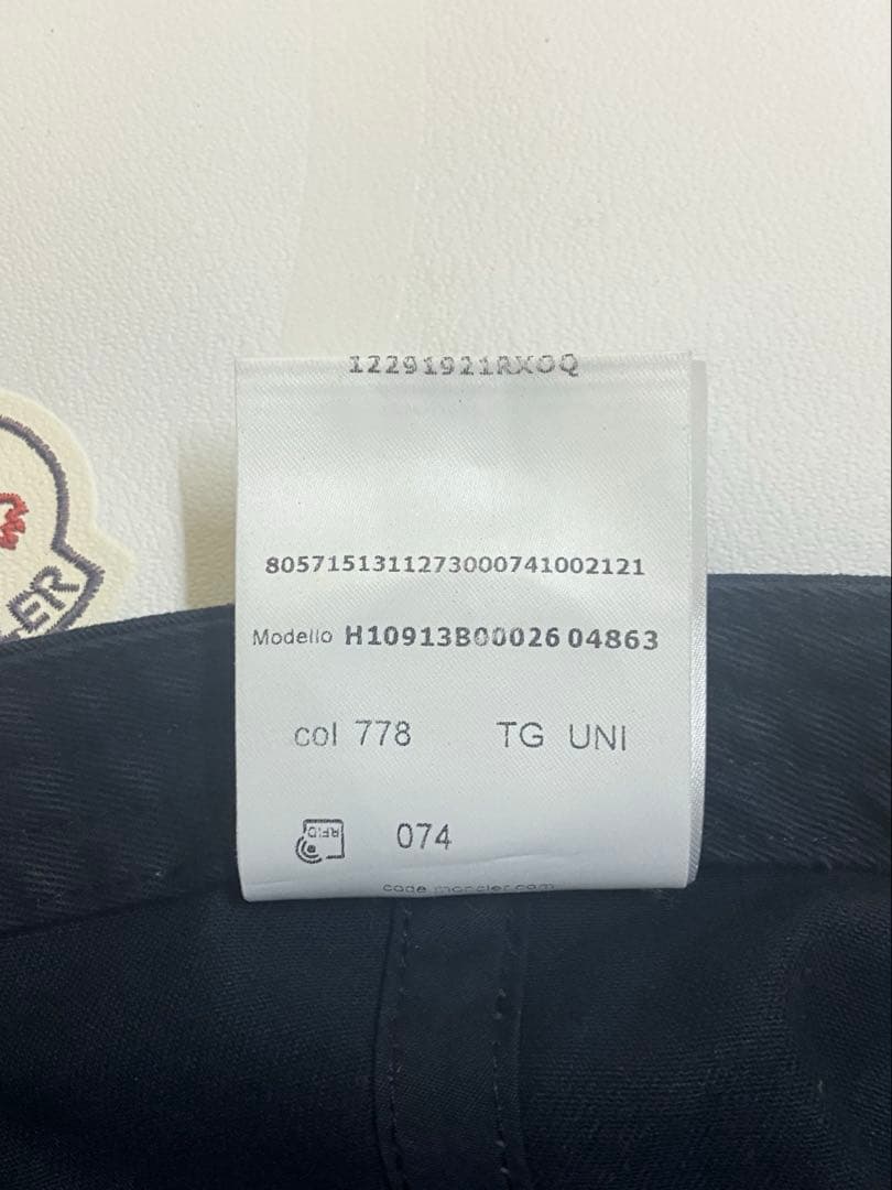 【正規品　認証確認済】MONCLER ベースボールキャップ