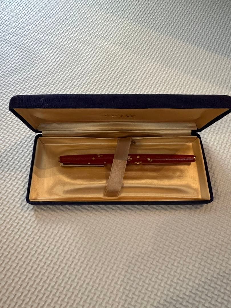 PILOT 筆ペン 赤 ケース付き