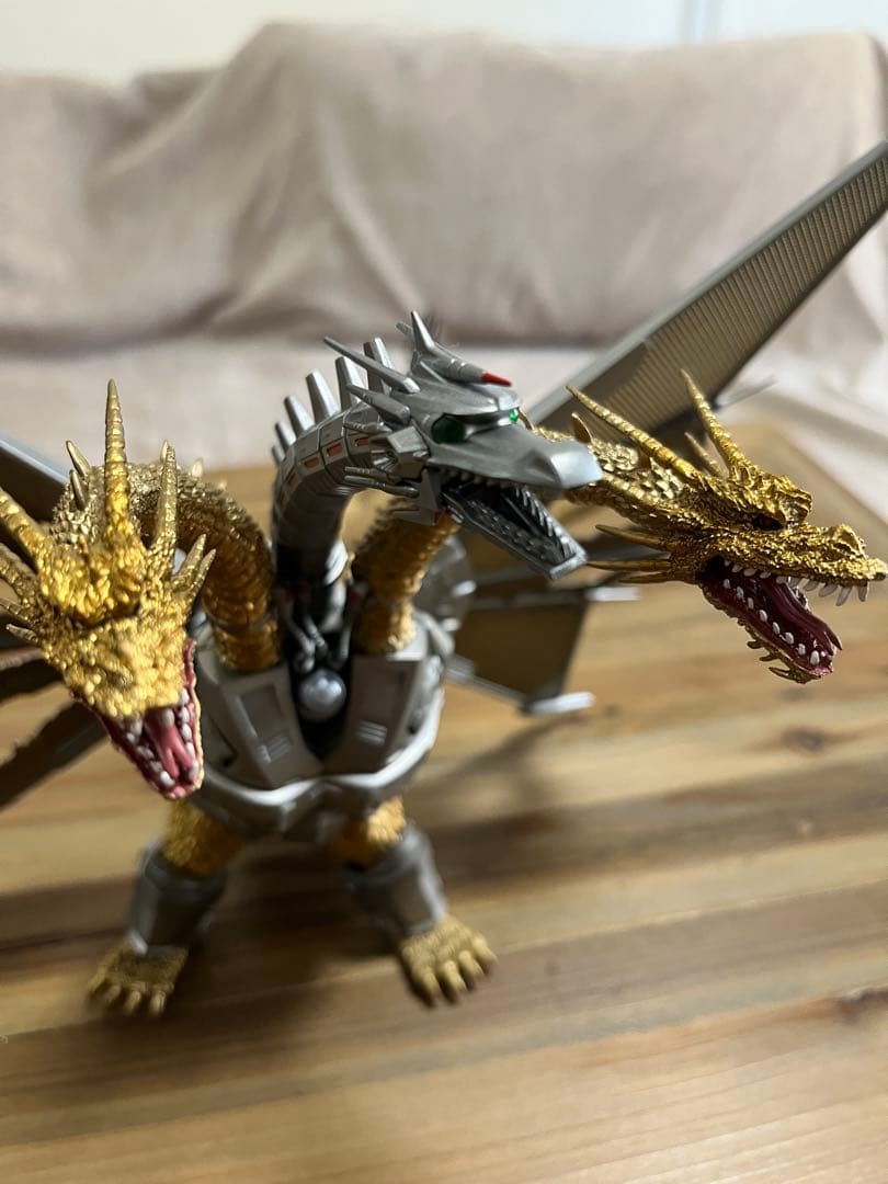 チ*ギ様 モンスターアーツ　ゴジラ　メカキングギドラ