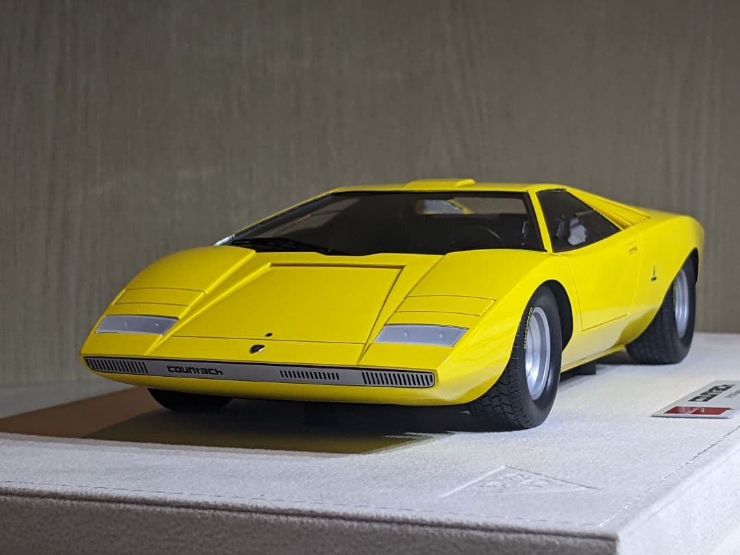 1/18 アイドロン カウンタックLP500 後期型 1971