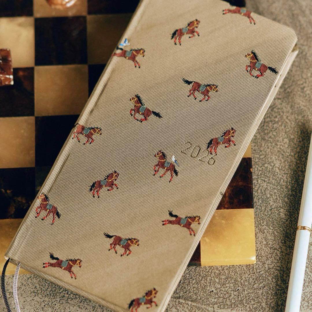 馬柄　2026 スケジュール帳　ほぼ日手帳HONカズン　タイ＆チーフMEGA