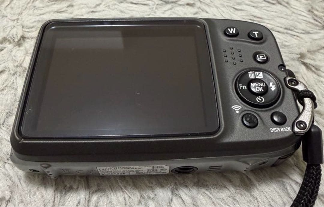 美品 FUJIFILM FinePix XP140 防水カメラ ダークシルバー