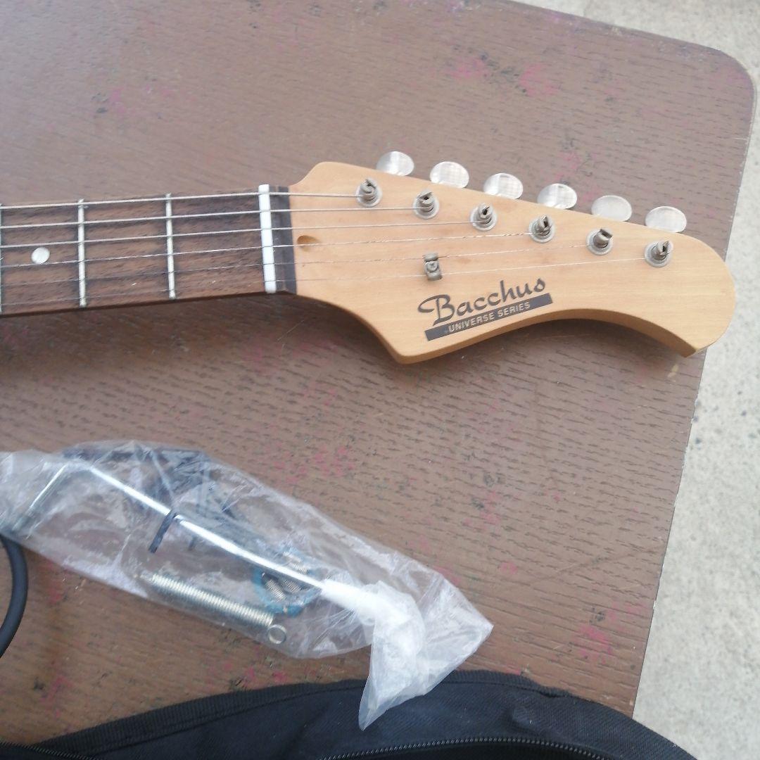 ストラトキャスター Bacchus　備品付き
