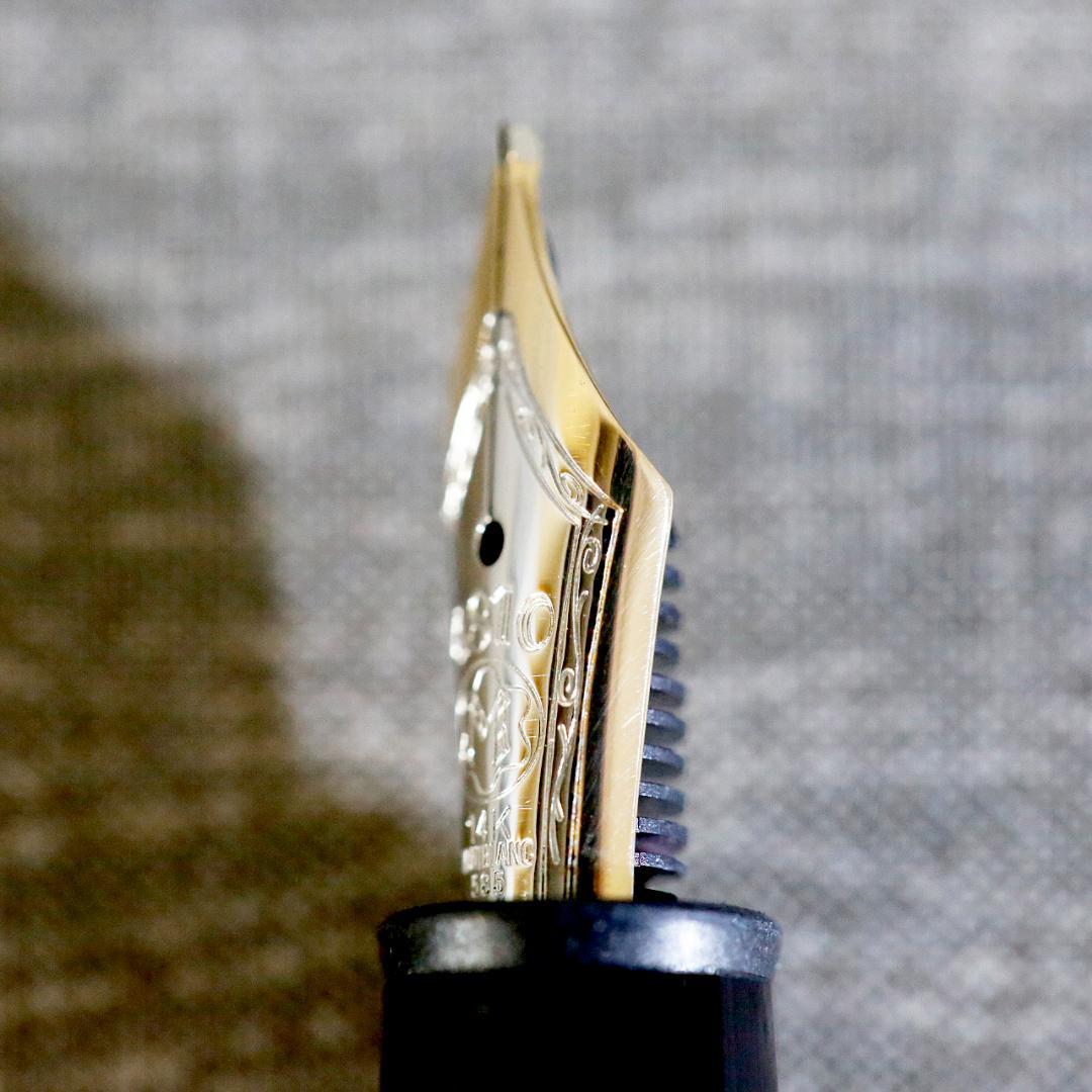 【美品 送料込み】モンブラン 万年筆 １４５ マイスター プラチナライン