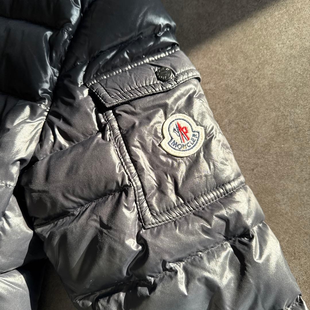 モンクレール ブラック ダウンジャケット