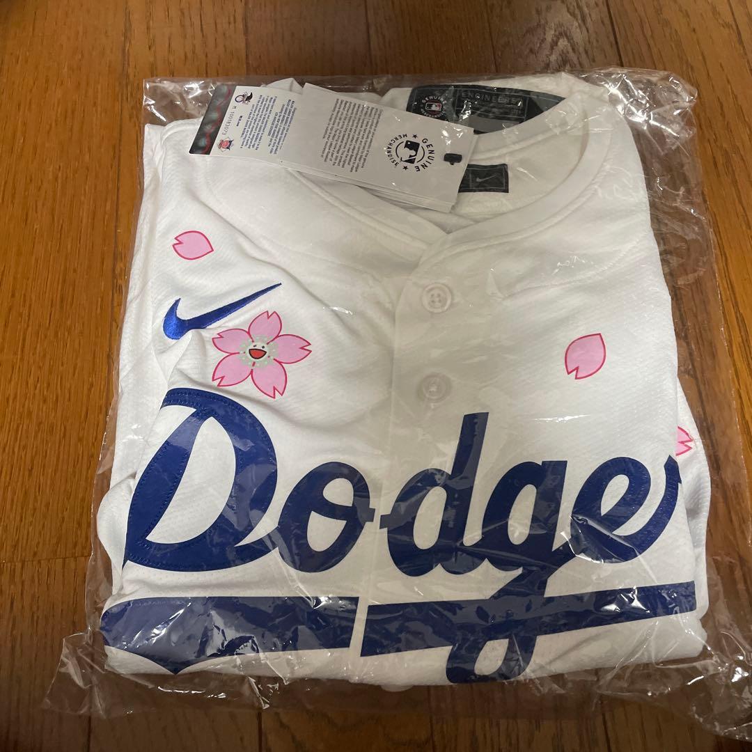 ドジャース　村上隆　ベッツ　ユニフォーム