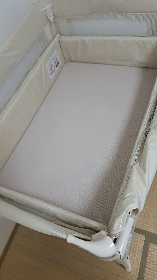 Aprica ベビーベッド　ココネルエアー　ミルクホワイト